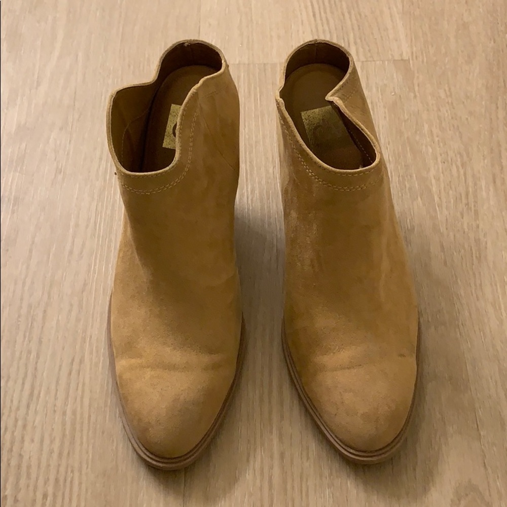 DV by Dolce Vita tan booties